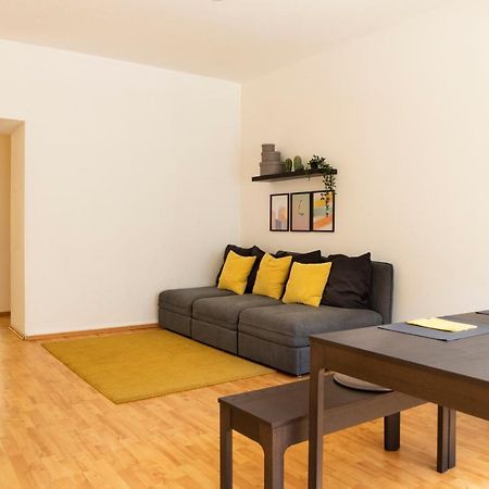 Cosy 2 Bedroom Apartment For 8 In Berlin Neukolln Экстерьер фото